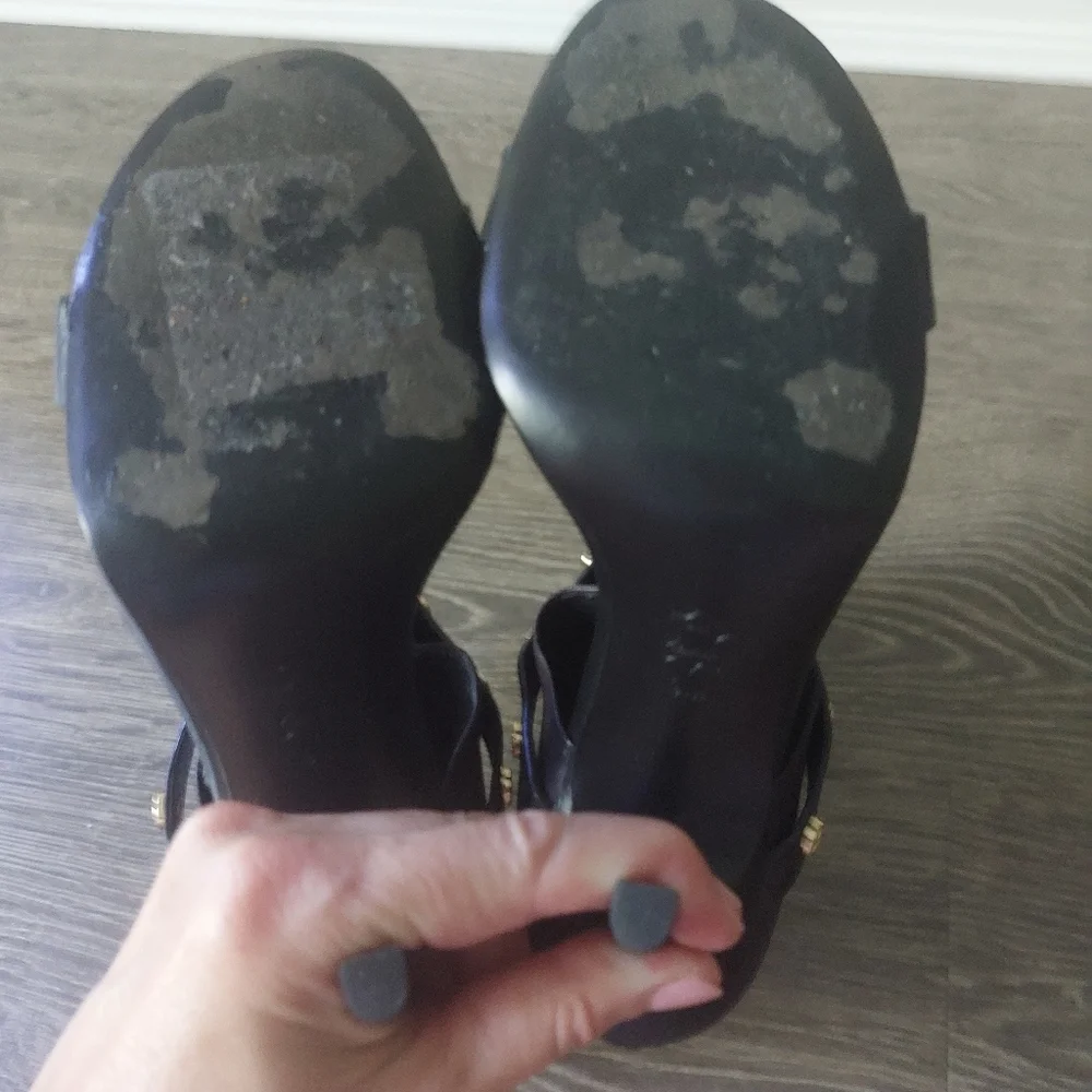 Tory Burch T black leather stiletto strappy heel pumps with gold TB stud accents - Picture 6 of 10